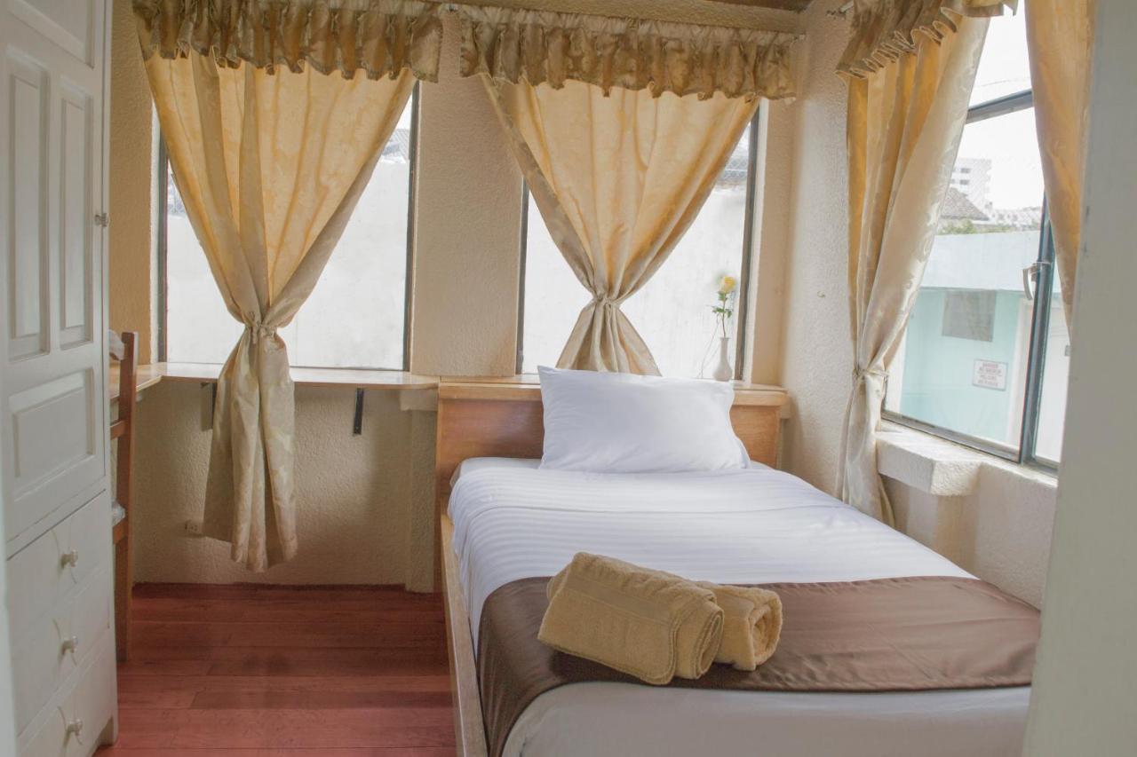 Hostal Loro Verde Quito Eksteriør bilde