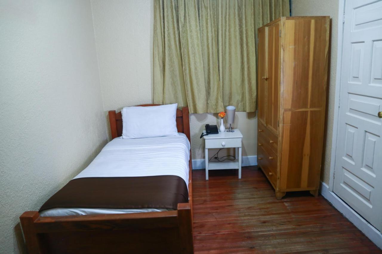 Hostal Loro Verde Quito Eksteriør bilde
