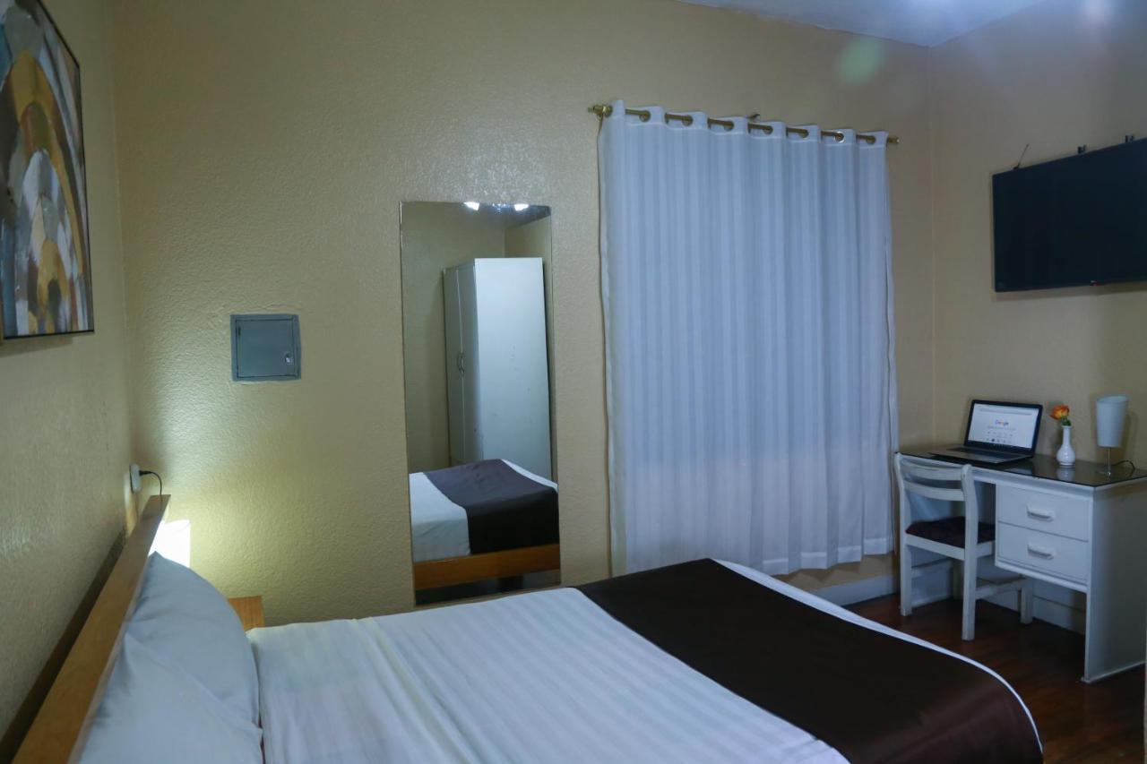 Hostal Loro Verde Quito Eksteriør bilde
