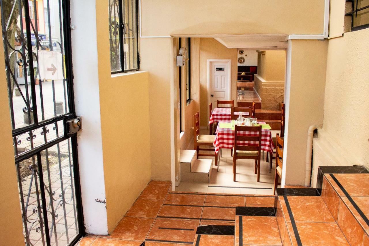 Hostal Loro Verde Quito Eksteriør bilde